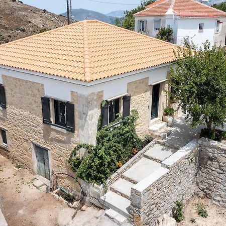 Villa Aiolia Kondoyenádha Exteriör bild