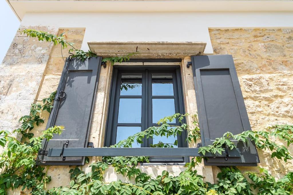Villa Aiolia Kondoyenádha Exteriör bild